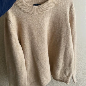 Stickad tröja - Från Asos Design, helt oanvänd.