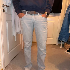 Acne Studios Jeans -  Fräscha ljusgråa acne studio jeans! 