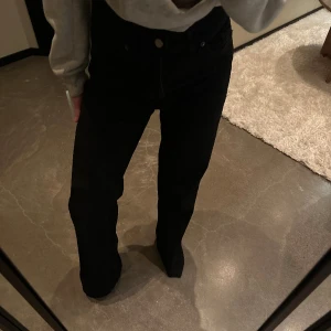 Zara jeans  - Stl 36 rak modell