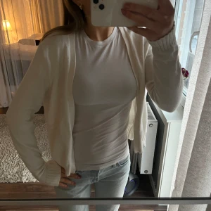 Vit kofta - Enkel kofta från vila, bra skick ✨