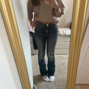 Coola true religion jeans - Assnygga Lågmidjade true religion jeans  