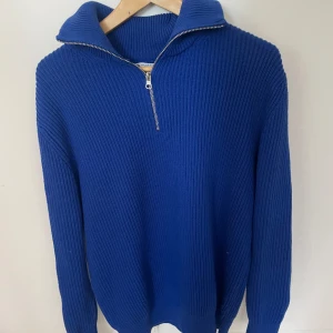 Zip up cardigan - Snygg blå cardigan/zip up från zara! I nyskick