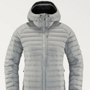 Haglöfs jacka - Kom privat vid frågor! Köpt för 2200kr, akn tänka gå ner i pris!🏆