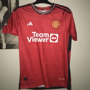 Fotbollströja - Säljer denna fotbollströja som jag har användt 1 gång som är riktig