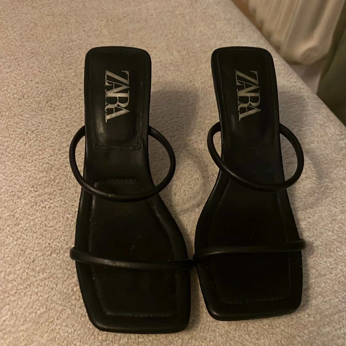 Svarta klackar  - 90