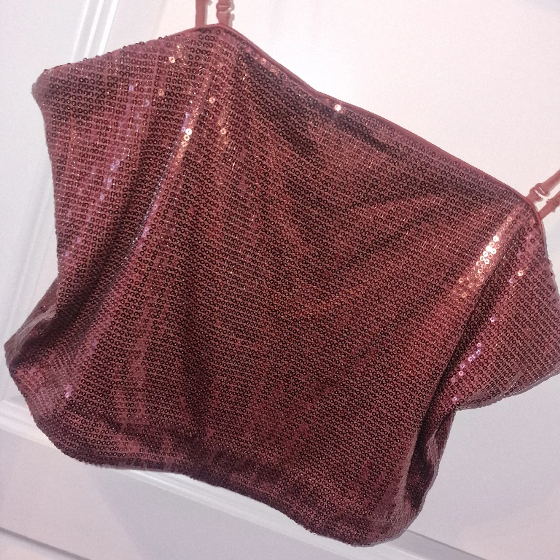 Oanvänt paljett linne  - 91