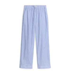 Pyjamasbyxor - Arket - Fina och sköna pyjamasbyxor från Arket. Nypris 690 SEK. Strl XS. 💓