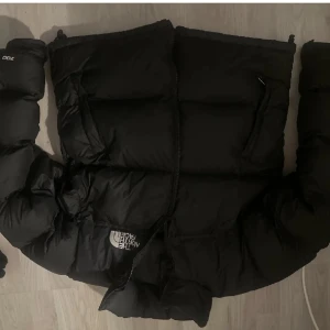The North Face jacka  - Säljer min the north face jacka, inga defekter och i fint skick💕 passar S och M men säkert även mindre och större