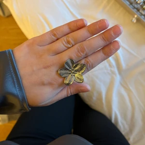 Ring Blomma - I färgen silver! Finns även i guld💞💞