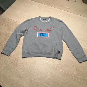Fendi try sweater medium