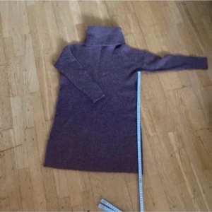 Klänning strl s  - Superfin stickad klänning  Strl s  Nyskick  