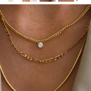 Halsband  - Superfint guldpläterat halsband, nypris $65. Använt 1-2 gånger. Ca 40 cm långt + ca 5 cm justerbart. 