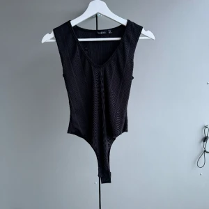 Body - M - Body i storlek M säljs för 50kr