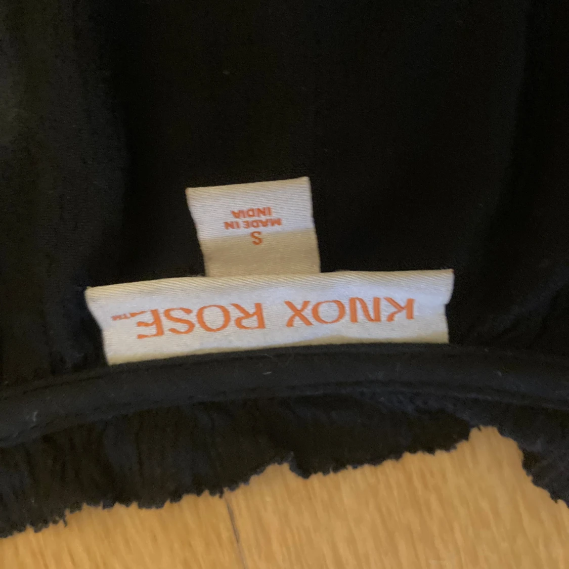 Svart klänning från Knox Rose - 91