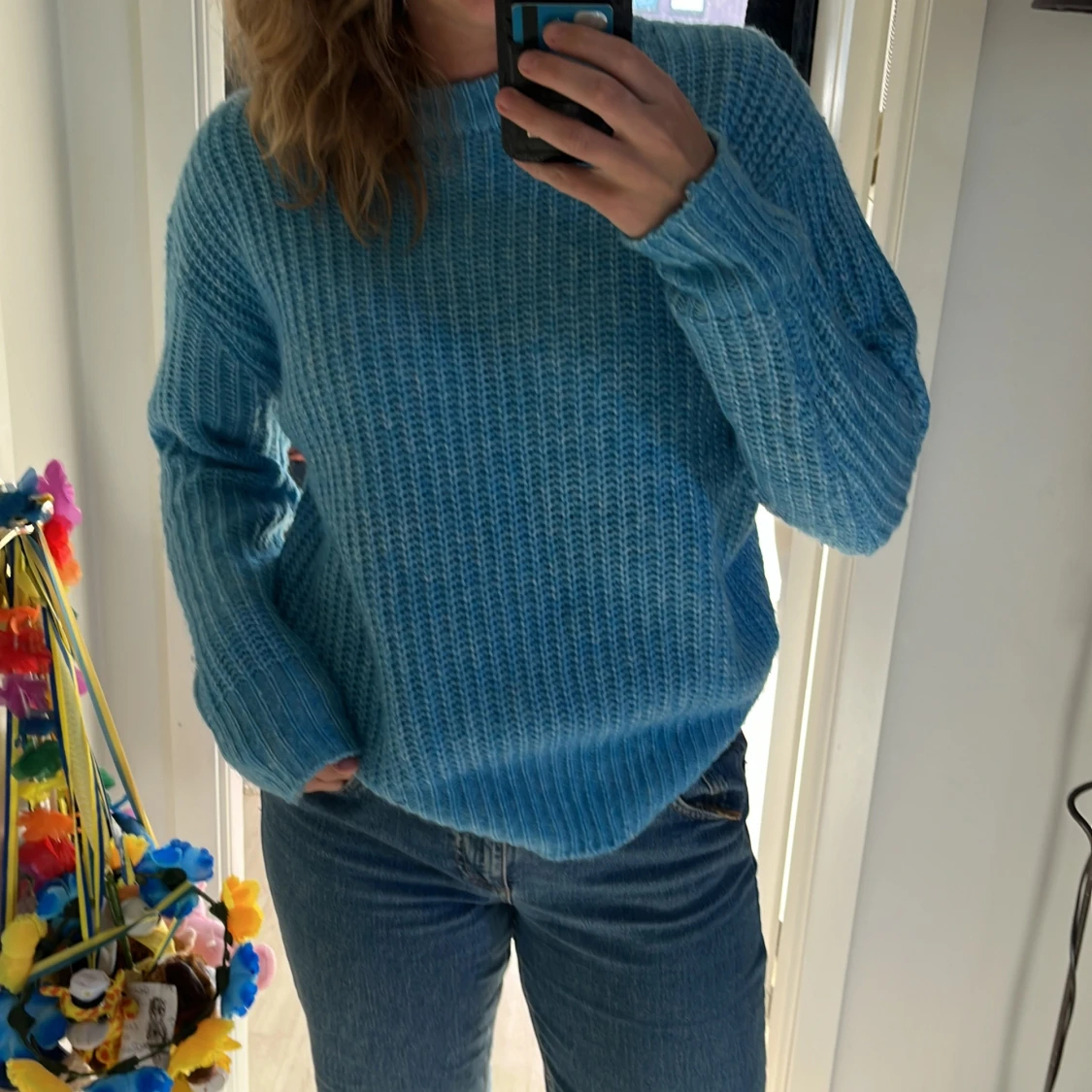 Blå stickad tröja