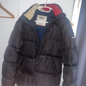 Tommy hilfiger vinter jacka - Skön jacka
