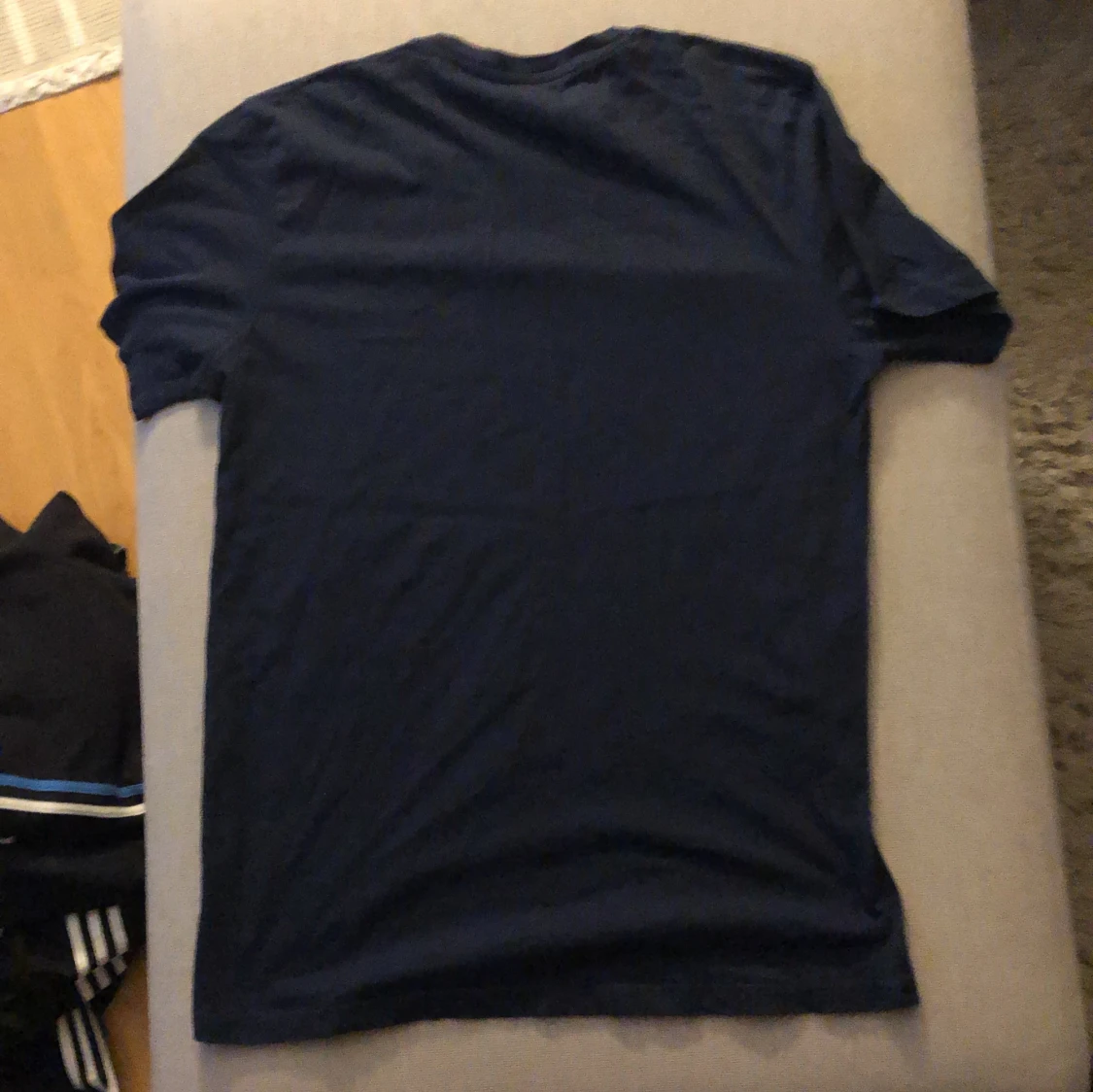 Mörkblå t-shirt från Alpha Industries - 90