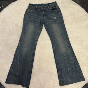 Bootcut low - Den är helt ny jag beställde den men den passa inte och det gick inte att lämna tillbaka  Köpt för 500kr