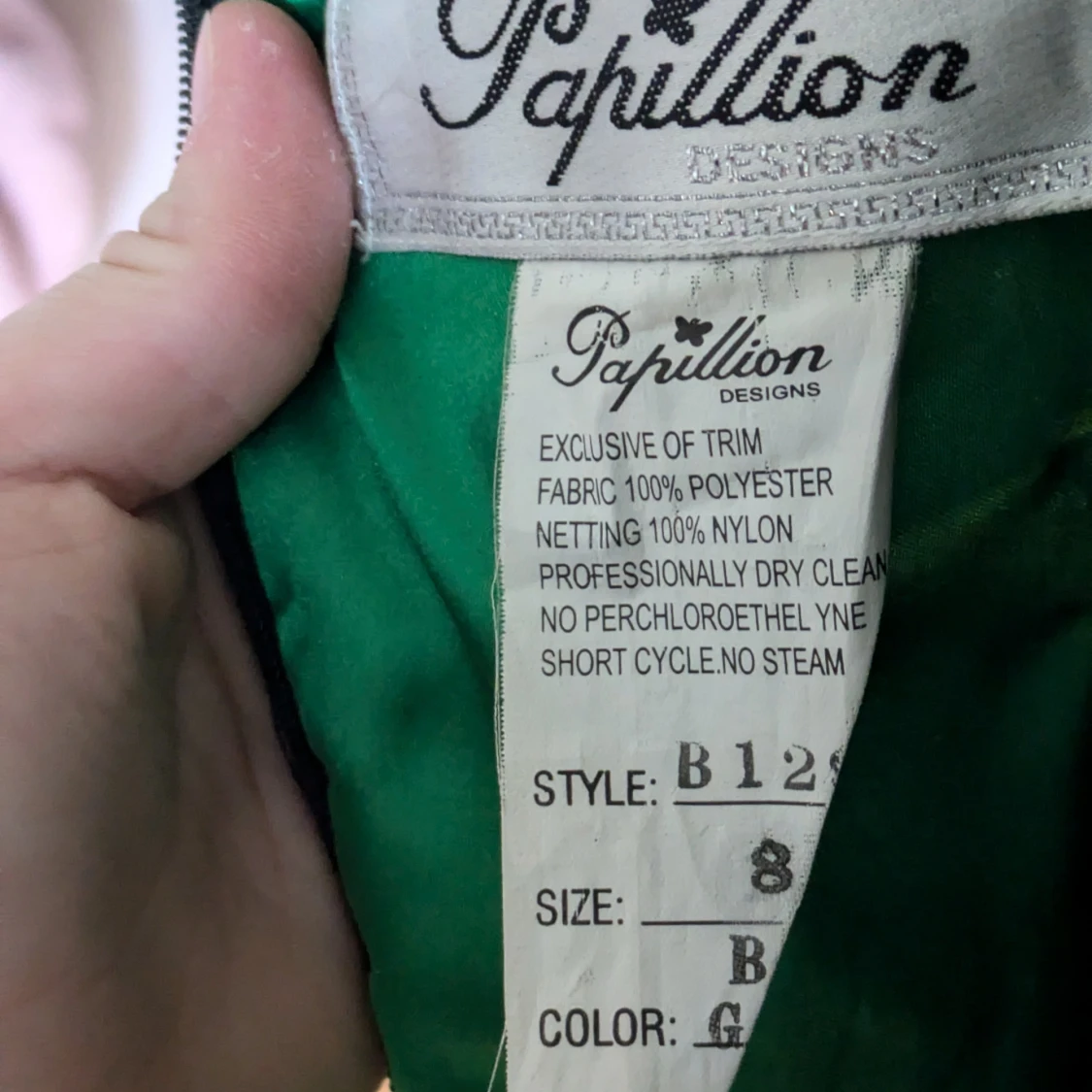 Grön och svart klänning - 92