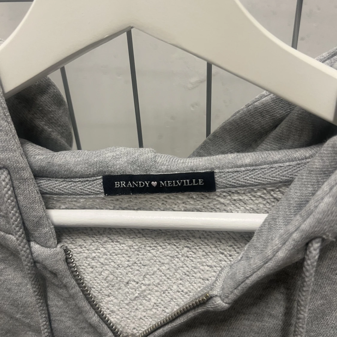 Brandy Melville zip hoodie - 90