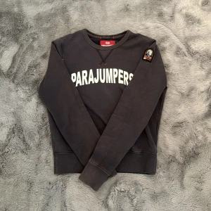 Parajumpers Tröja/Fleece - Köpt från Parajumpers hemsida, stl XXS. Bra skick