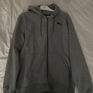 Puma hoodie - Puma hoodie använd en gång!