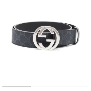 Gucci bälte - Gucci bälte säljer för att jag inte använder det ofta gjort ett nytt hål i bältet kom privat för fler frågor och bilder/ Adam