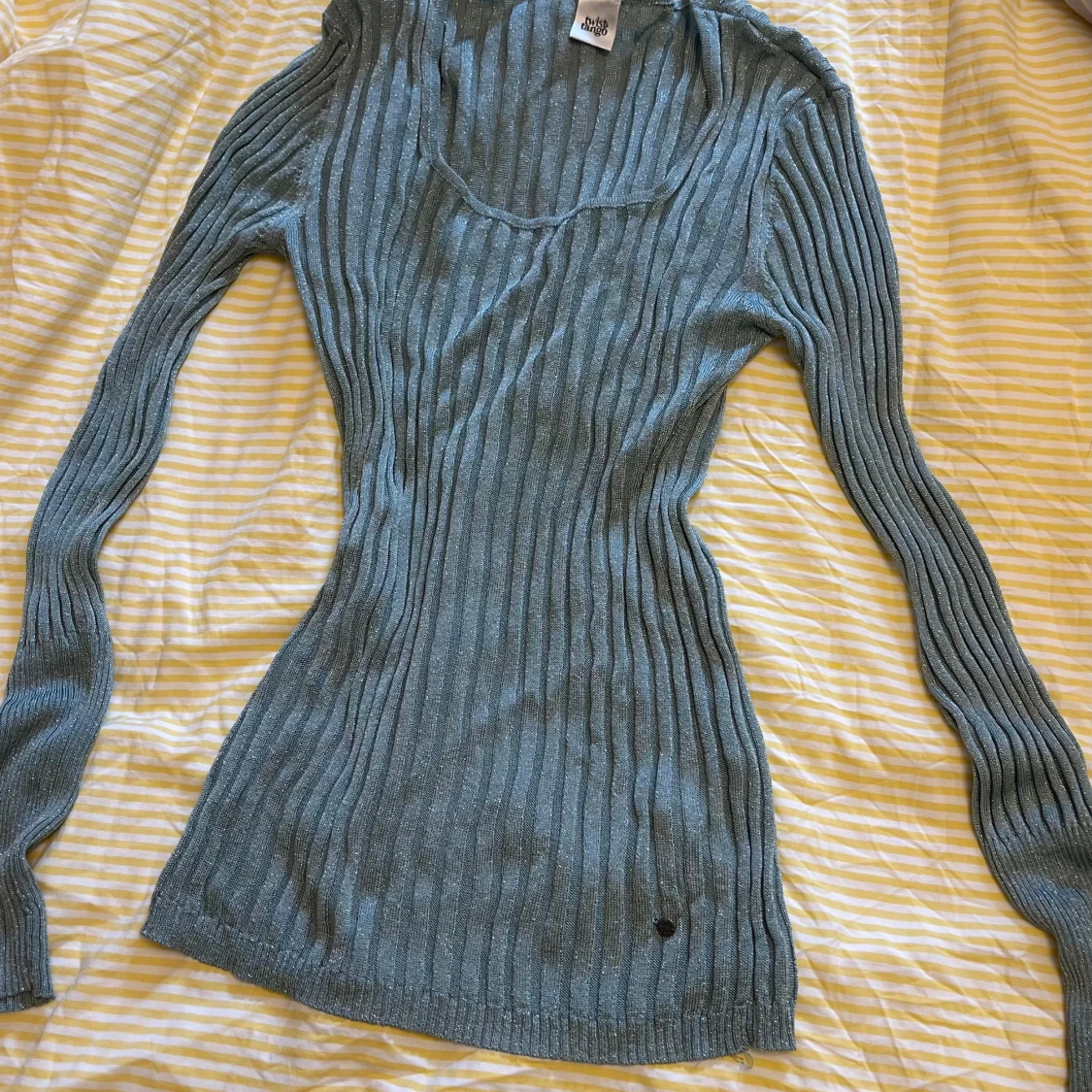 Festlig grön topp med glitter