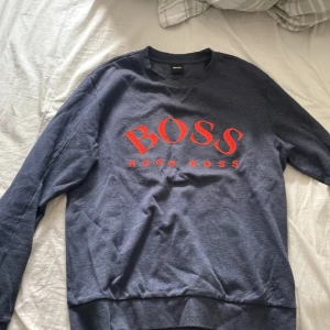 Hugo boss tröja - Inga fläckar eller annat och sparsamt använd 