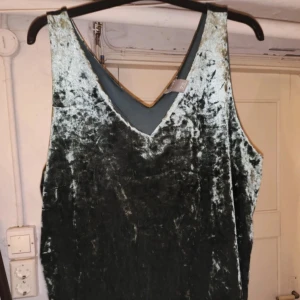 Linne  - Sammetslinne   Storlek XXL 