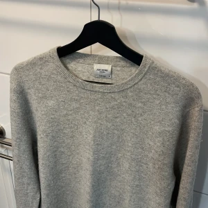 John Henric kasmir tröja - Skön tröja från John Henric. Inte använt mycket så väldigt fint skick. Hör av er vid  flera frågor 🙌