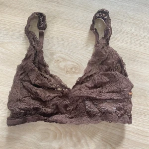 Bralette  - Snygg bralette i spets i gott skick 
