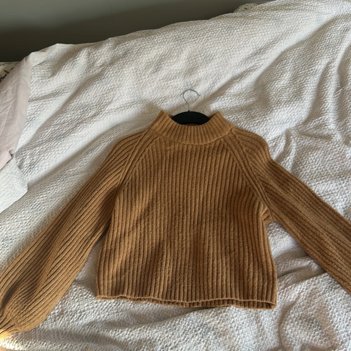 Stickad croppad tröja - 91