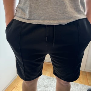 ZIGN shorts med struktur  - Storlek L, sitter som M Bra skick!