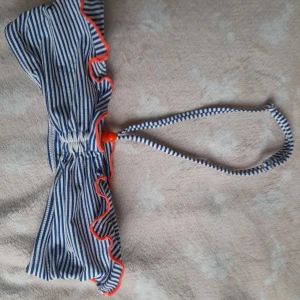 Bikini överdel, Barn  - Bikini överdel i väldigt bra skick