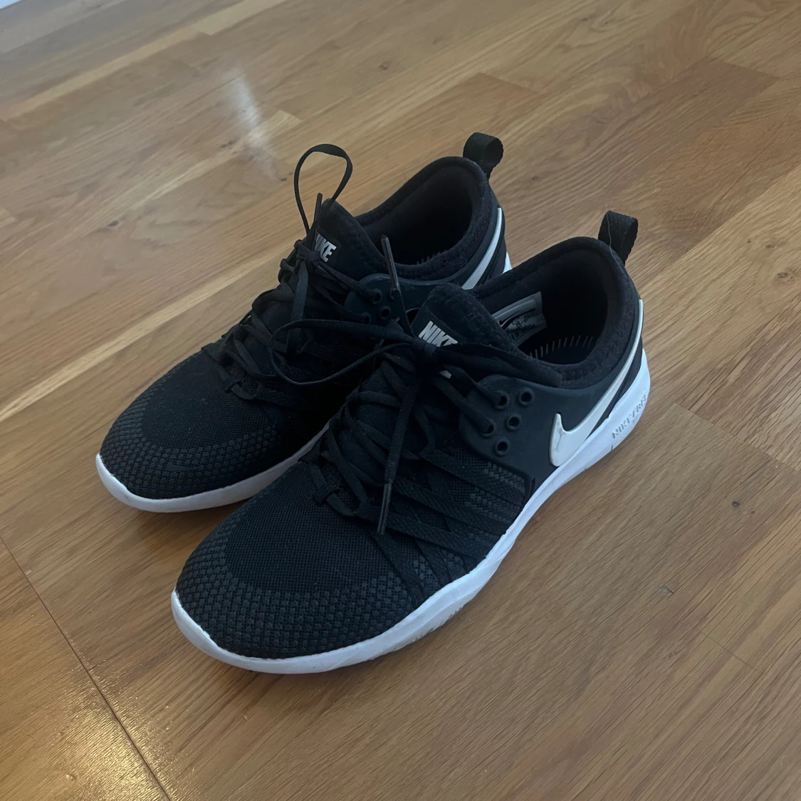 Nike träningsskor  - 90