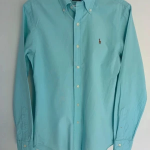 Ralph Lauren skjorta Slim fit - Jätte snygg knappt använd Ralph lauren skjorta till salu 