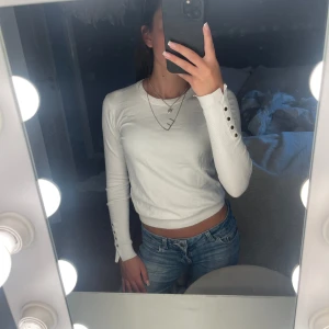 Zara tröja  - En superfin tröja från zara som inte längre kommer till användning🥰