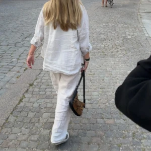 Linnebyxor  - Linnebyxor från esprit, som nya🌶️