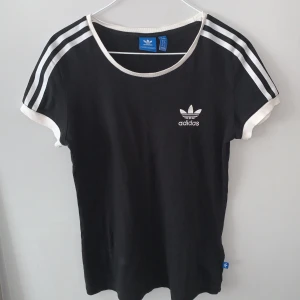 Adidas originals t-shirt - Användes för flera år sen