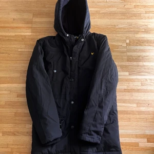 Snygg barnjacka  - Knappt använd. 14-15 junior 