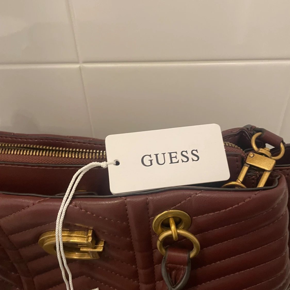 GUESS handväska - 90