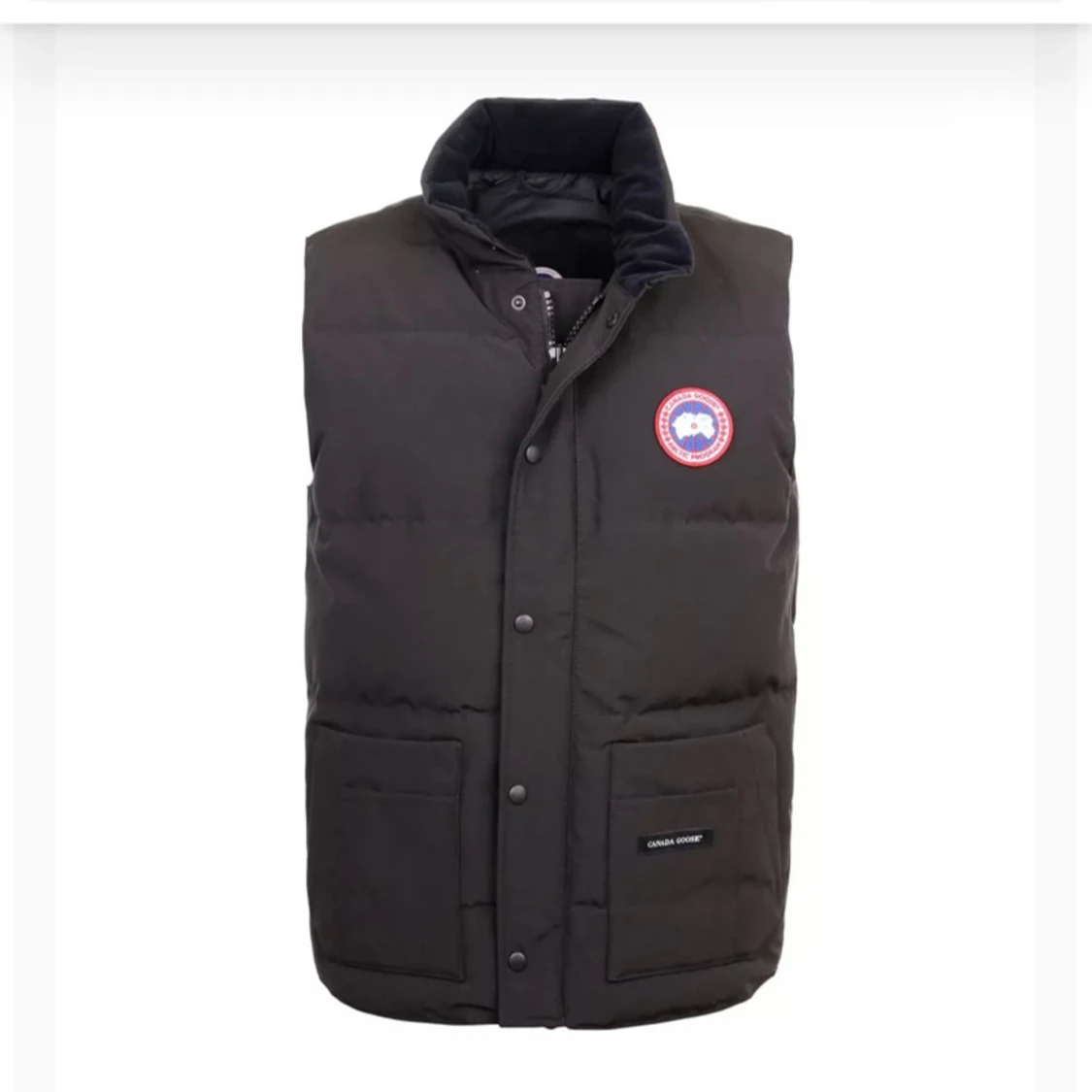 Canada gosse väst  säljer västen 