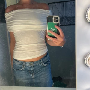 Offshoulder topp!  - Assnygg topp från Nelly med prislappen kvar! Så fin nu i sommar! 