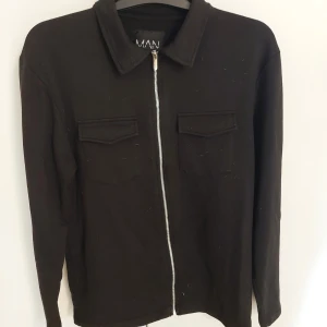 Skjorta - Väldigt skön. Pris kan diskuteras