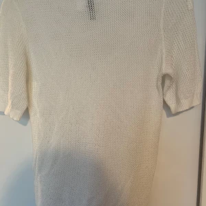 Snygg topp med spets  - Helt ny utan prislapp