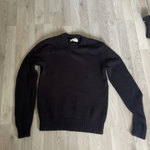 Stickad tröja  - Helt ny stickad tröja storlek xs 