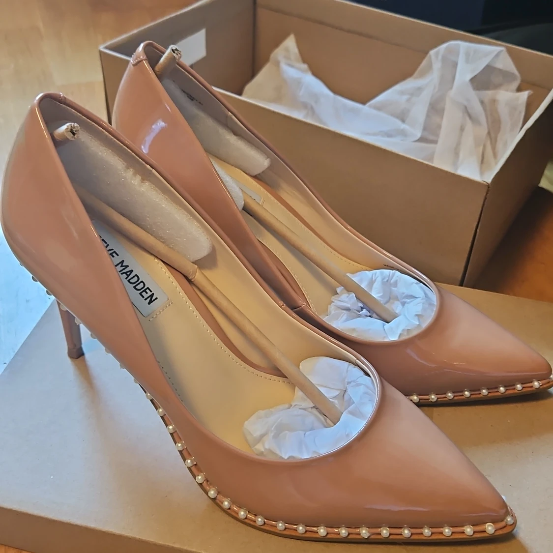 STEVE MADDEN classy heels beige pärlor helt nya - 90