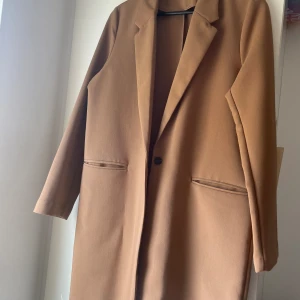 Lång blazer | kavaj - Använd bara en gång, i bra skick!