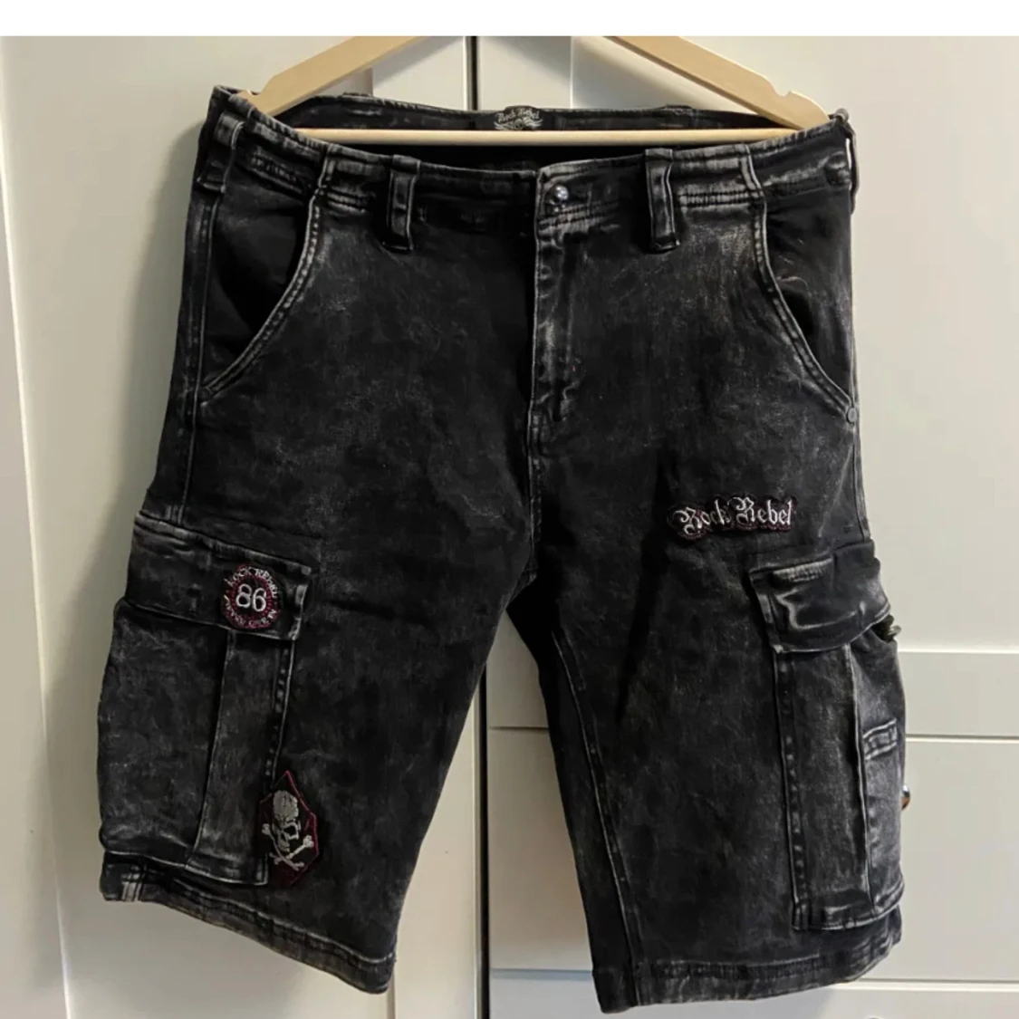 Två shorts + långbyxor - 90